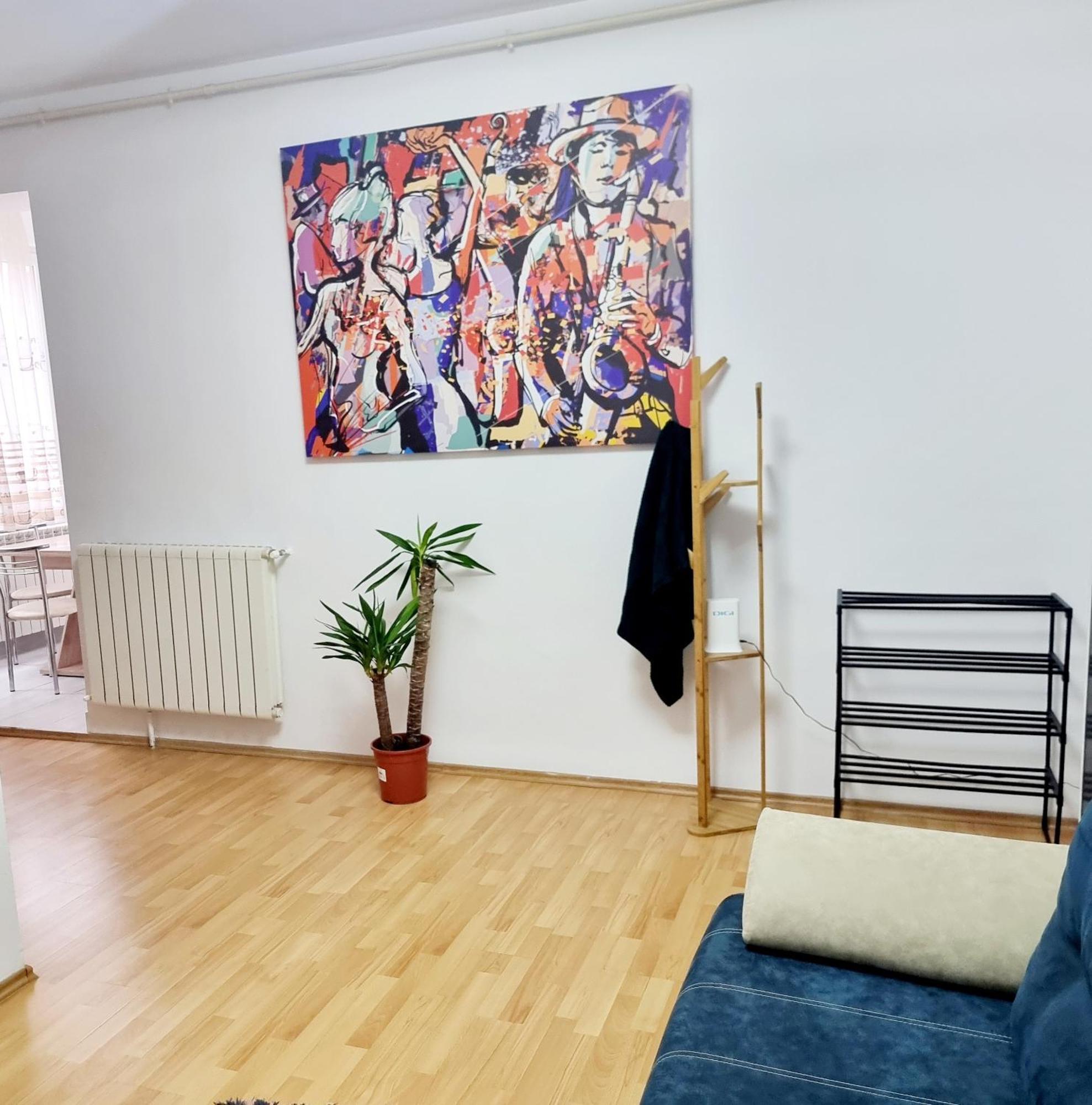 Steps2 Old Town & Metro - The Adventure Apartment Bukares Bagian luar foto